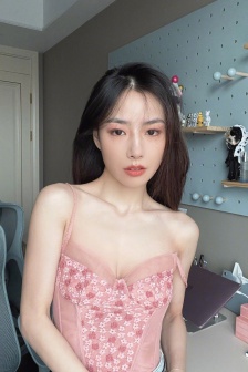 双胞胎姐妹花